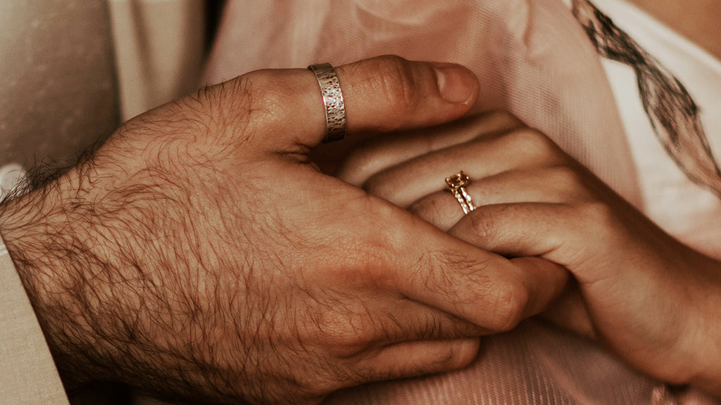 What should men know about engagement rings?