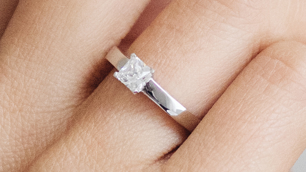 Choosing the Metal for Her Engagement Ring