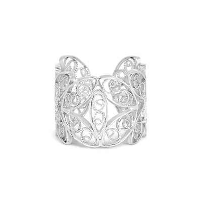 Filigree Walnut Leaf Ring. Yellow Gold