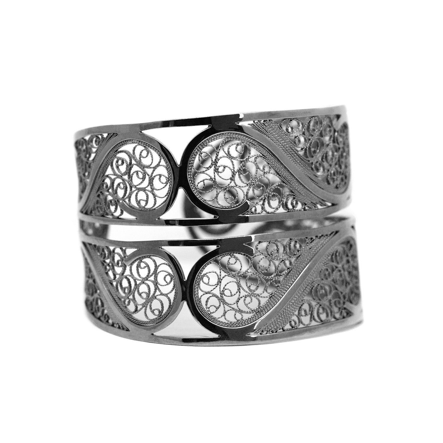 Filigree Links Bangle Bracelet. Black - Arabel Lebrusan