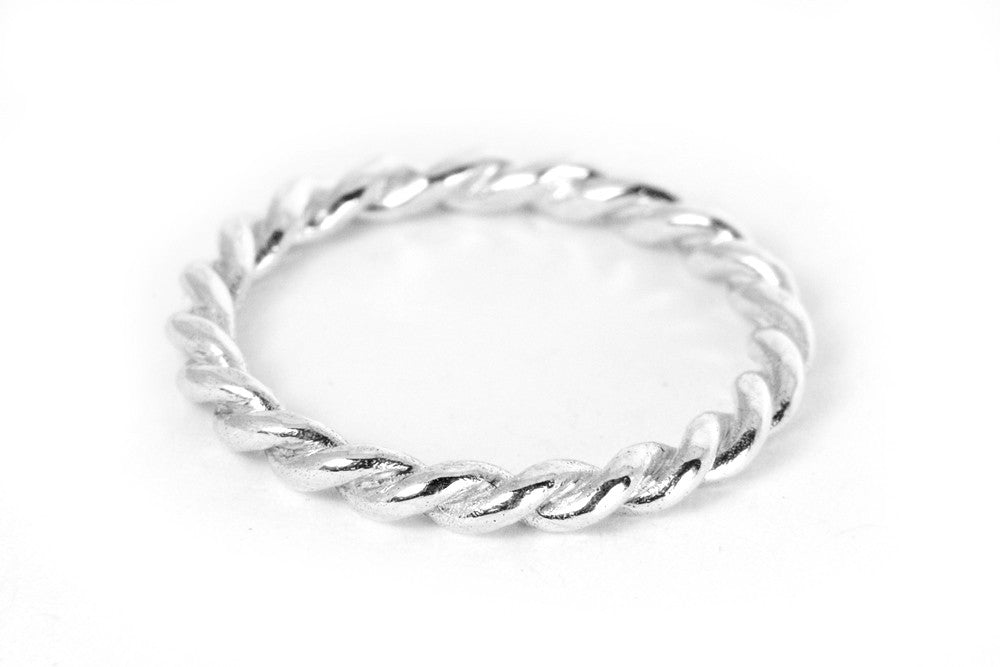 Lace Single Ring. Silver