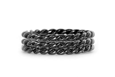 Lace Triple Ring. Black