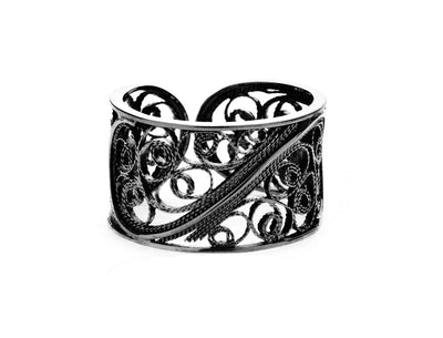 Filigree Links Single Ring