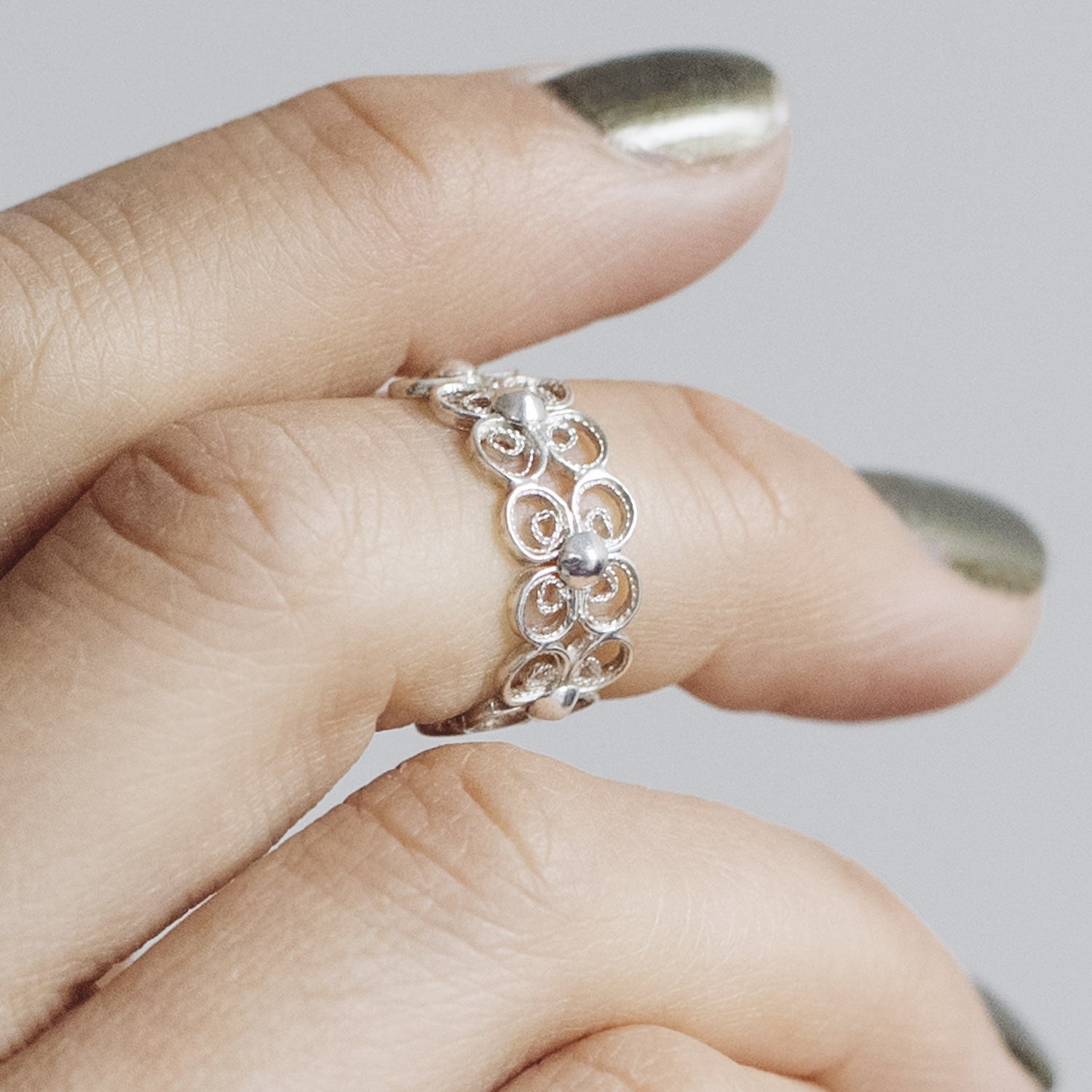 Filigree Enchanting Clover Ring in Silver