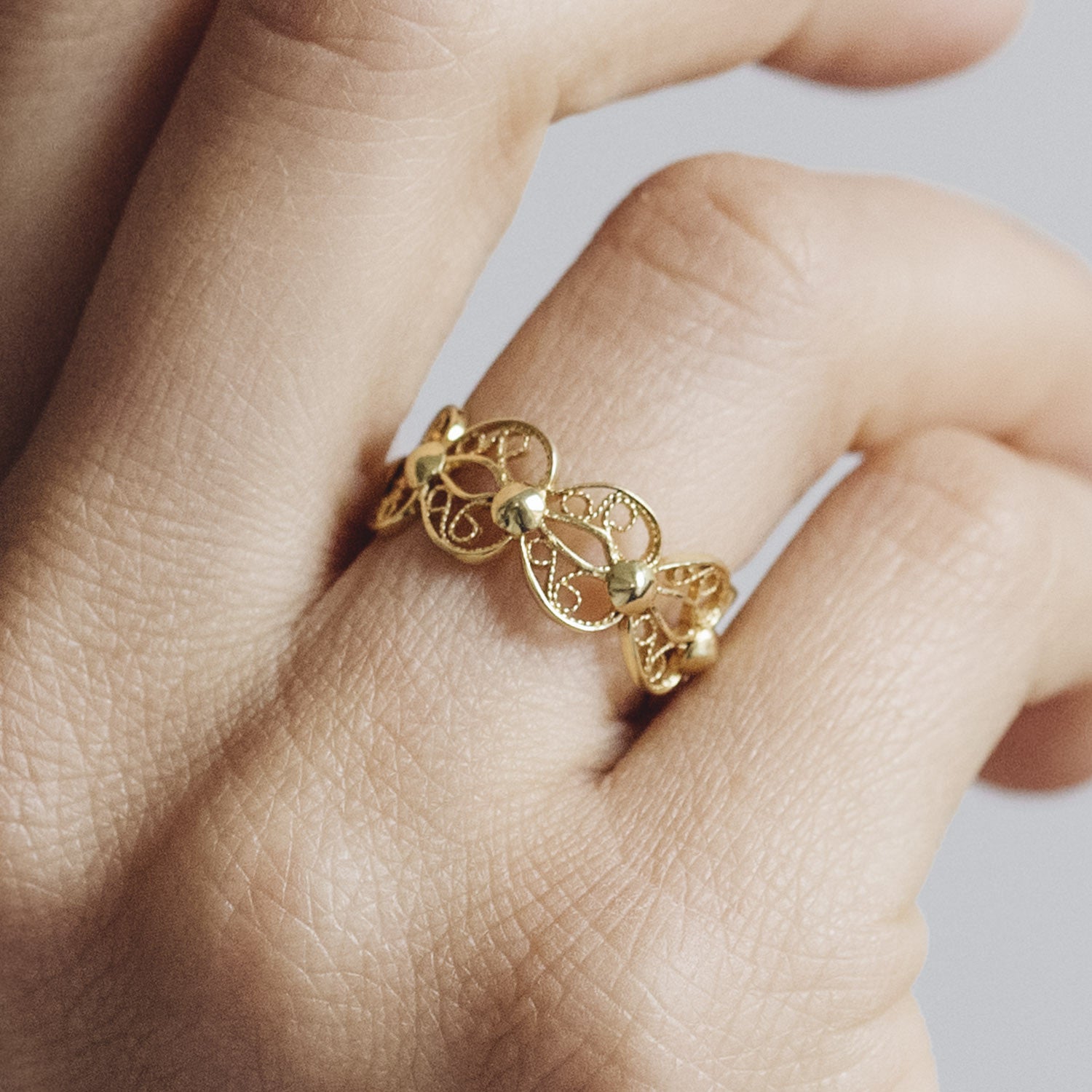 Filigree Enchanting Heart Ring in Silver